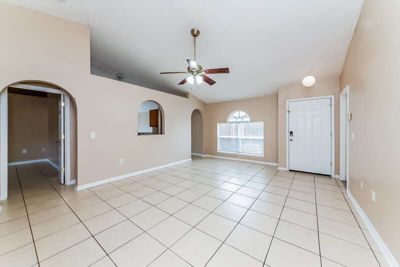 1,800/Mo, 13506 Cohiba Ct Riverview, FL 33579 Living Room View