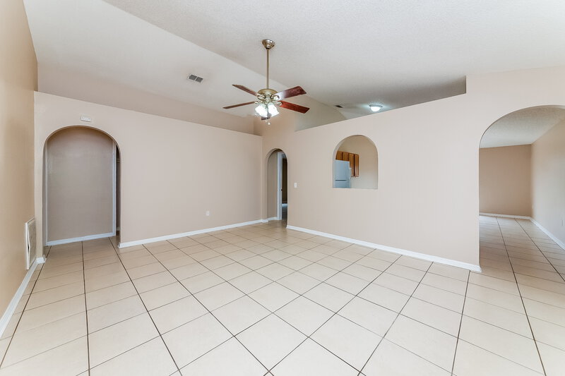 1,800/Mo, 13506 Cohiba Ct Riverview, FL 33579 Living Room View 2