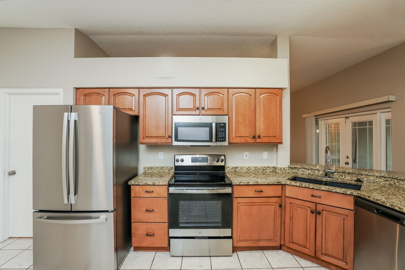 2,245/Mo, 12012 Fruitwood Dr Riverview, FL 33569 Kitchen View
