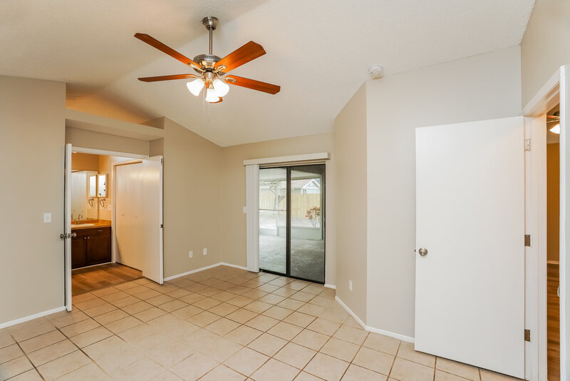 2,245/Mo, 12012 Fruitwood Dr Riverview, FL 33569 Main Bedroom View