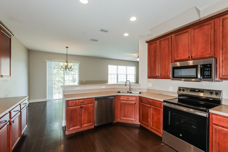 2,360/Mo, 3613 Hatchbend Way Wesley Chapel, FL 33544 Kitchen View 2
