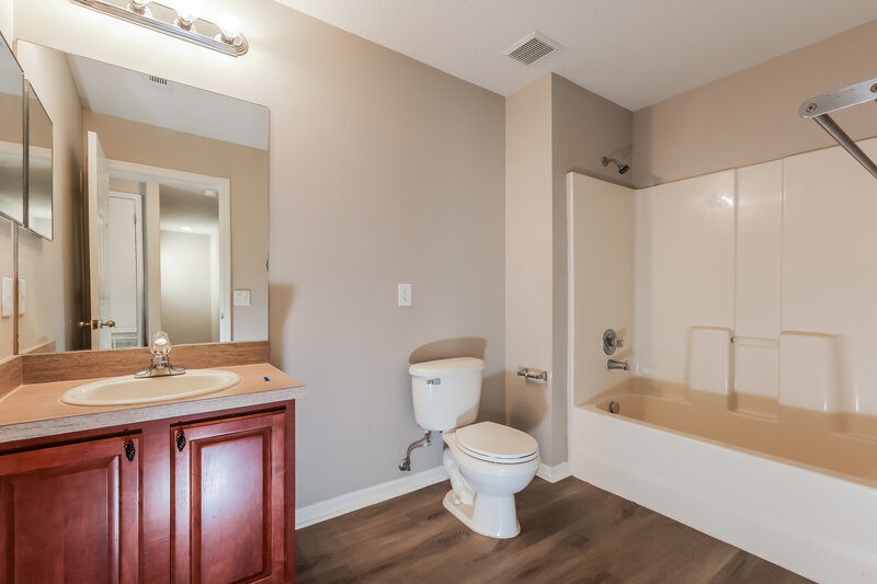 2,360/Mo, 3613 Hatchbend Way Wesley Chapel, FL 33544 Bathroom View