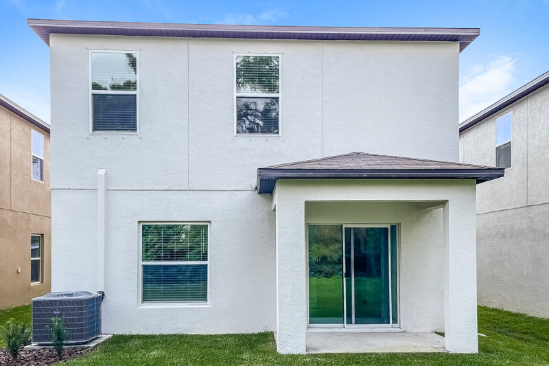 2,635/Mo, 7312 Spring Snowflake Ave Tampa, FL 33619 Rear View