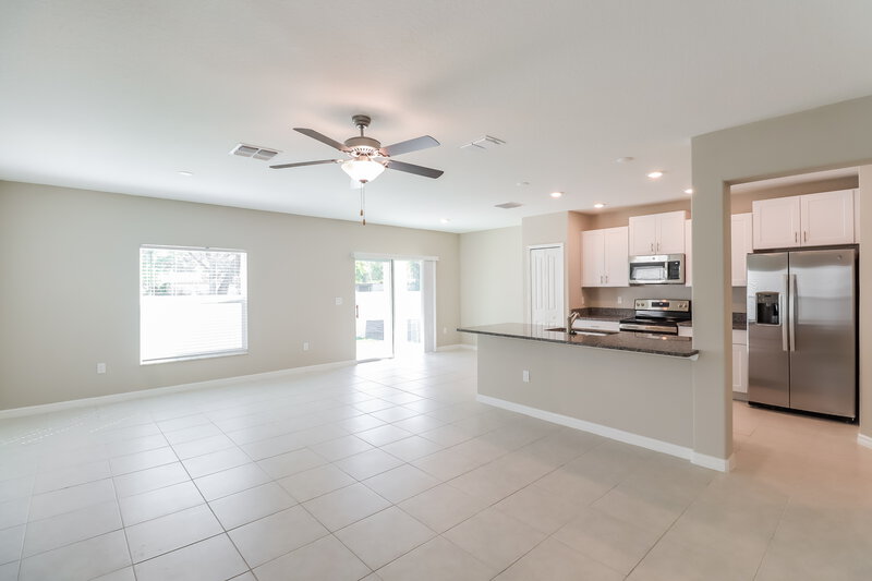 2,600/Mo, 7317 Spring Snowflake Ave Tampa, FL 33619 Misc View 3