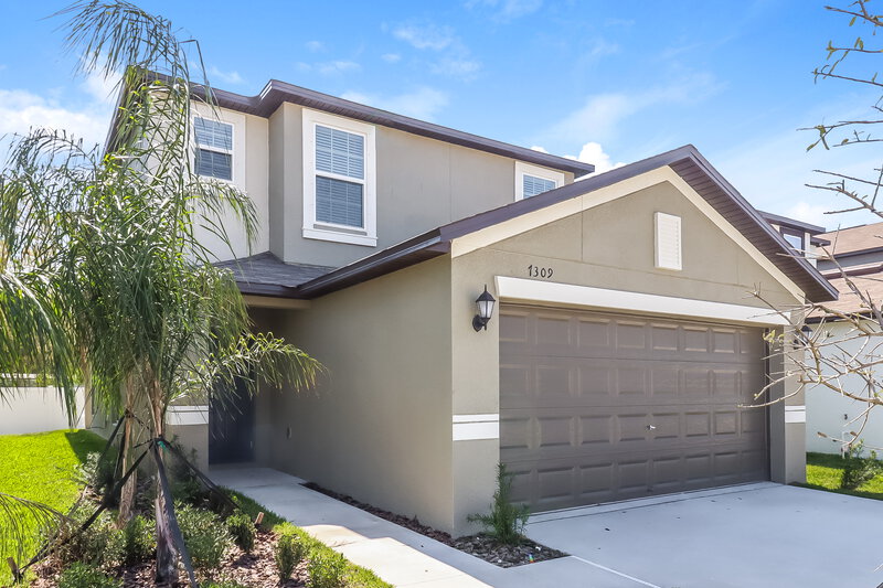 4,160/Mo, 7309 Spring Snowflake Ave Tampa, FL 33619 Front View