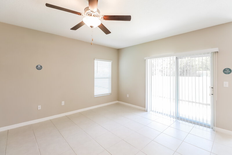4,160/Mo, 7309 Spring Snowflake Ave Tampa, FL 33619 Dining Room View