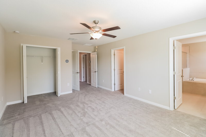 4,160/Mo, 7309 Spring Snowflake Ave Tampa, FL 33619 Bedroom View 3