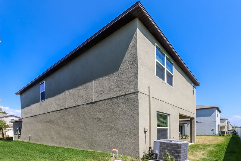 4,160/Mo, 7309 Spring Snowflake Ave Tampa, FL 33619 Rear View 2