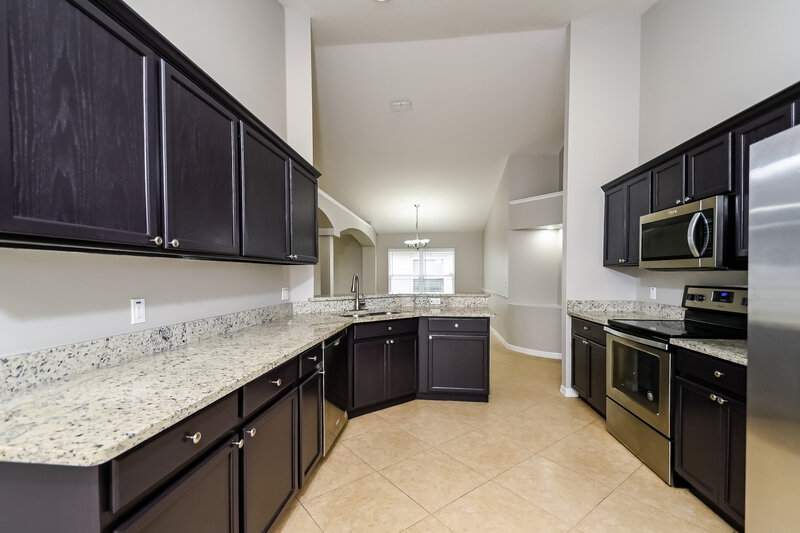 1,965/Mo, 2603 Whitewood Rd Mulberry, FL 33860 Kitchen View 2