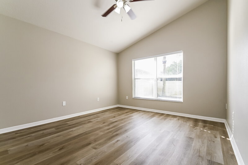 1,965/Mo, 2603 Whitewood Rd Mulberry, FL 33860 Main Bedroom View