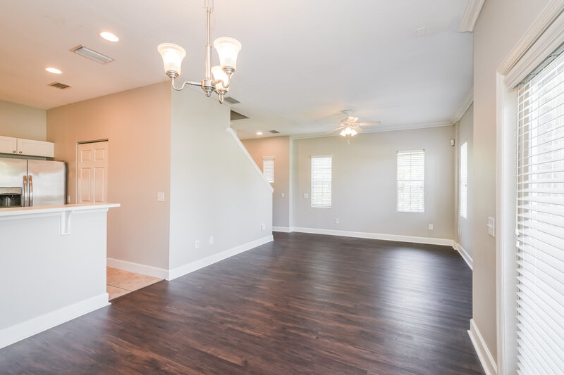 1,885/Mo, 6527 Quiet Pool Ct Apollo Beach, FL 33572 Dining Room View