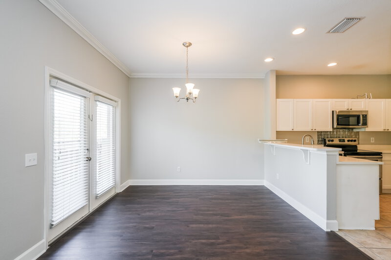 1,885/Mo, 6527 Quiet Pool Ct Apollo Beach, FL 33572 Dining Room View 2