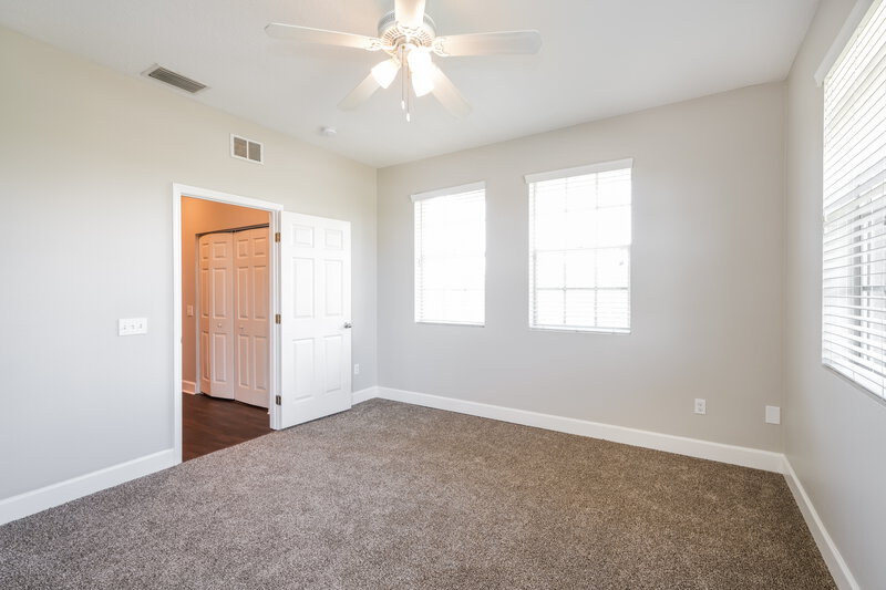 1,885/Mo, 6527 Quiet Pool Ct Apollo Beach, FL 33572 Main Bedroom View 2