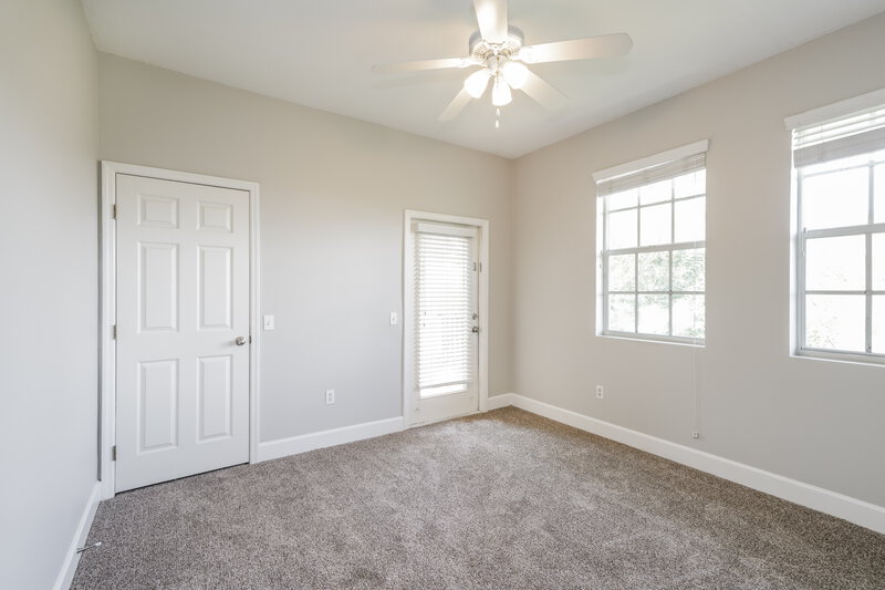 1,885/Mo, 6527 Quiet Pool Ct Apollo Beach, FL 33572 Bedroom View 2