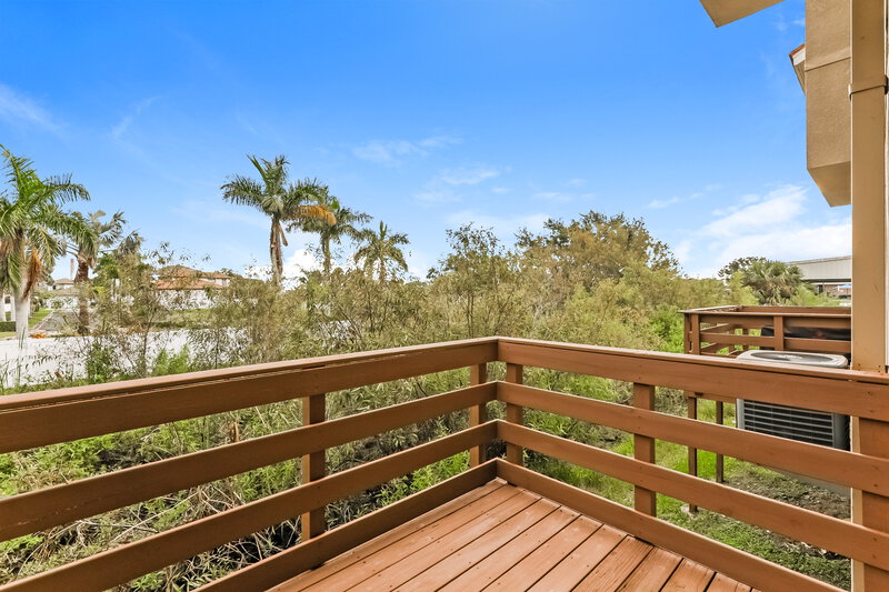 2,080/Mo, 6525 Quiet Pool Ct Apollo Beach, FL 33572 Deck View