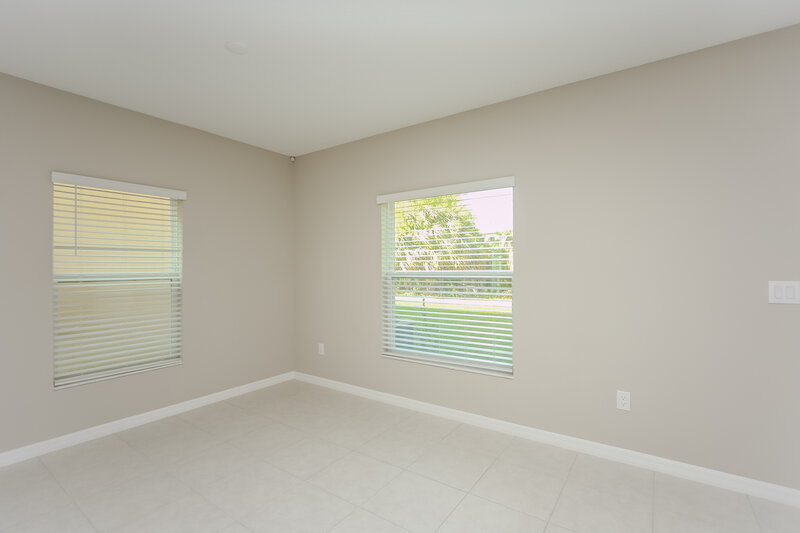 2,500/Mo, 7318 Spring Snowflake Ave Tampa, FL 33619 Living Room View