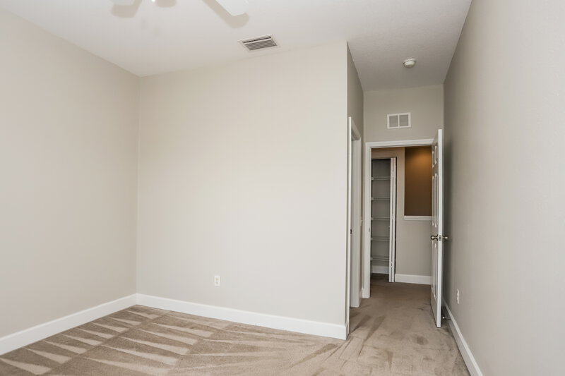 2,010/Mo, 6504 Quiet Pool Ct Apollo Beach, FL 33572 Bedroom View