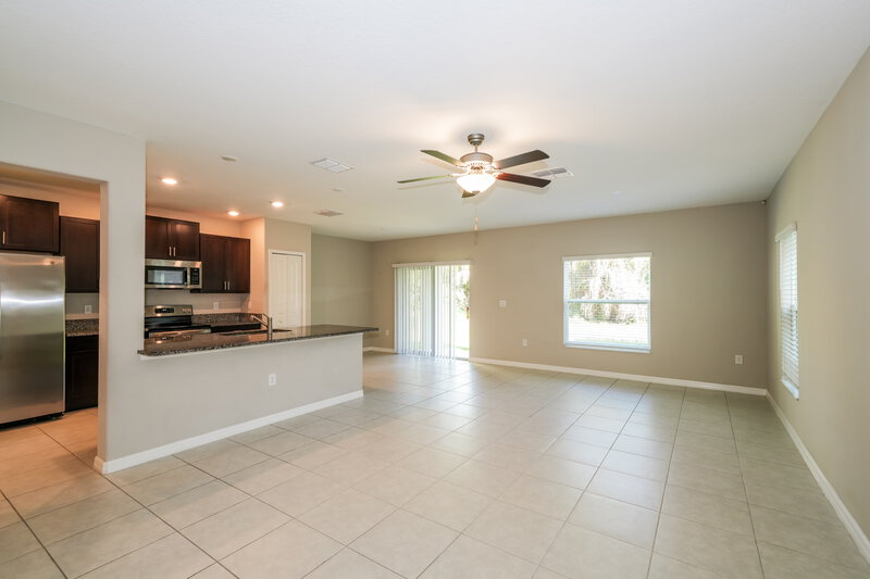 2,525/Mo, 7324 Spring Snowflake Ave Tampa, FL 33619 Living Room View