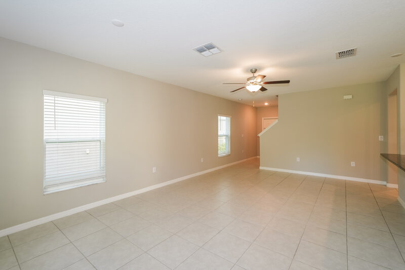 2,525/Mo, 7324 Spring Snowflake Ave Tampa, FL 33619 Living Room View 2