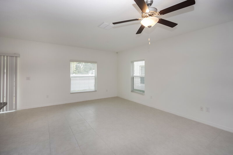 2,495/Mo, 7336 Spring Snowflake Ave Tampa, FL 33619 Living Room View