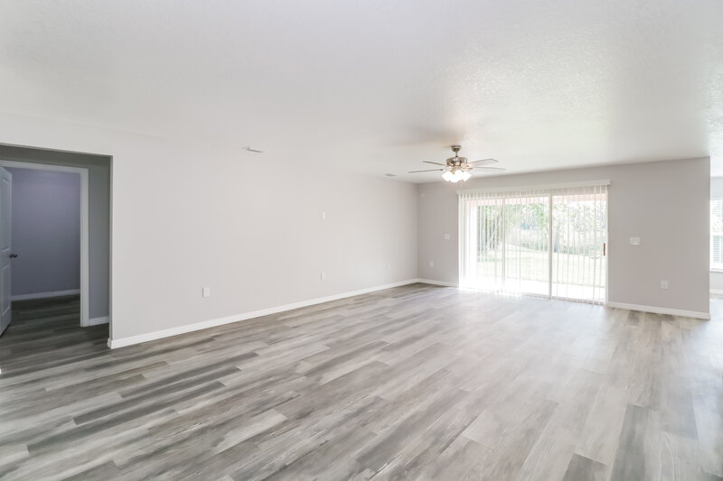 1,830/Mo, 5468 Chestnut Ridge Rd Dade City, FL 33523 Living Room View