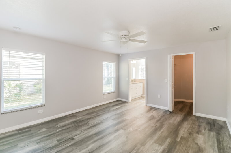 1,830/Mo, 5468 Chestnut Ridge Rd Dade City, FL 33523 Main Bedroom View