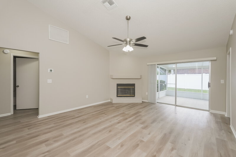 2,570/Mo, 11110 Bloomington Dr Tampa, FL 33635 Living Room View