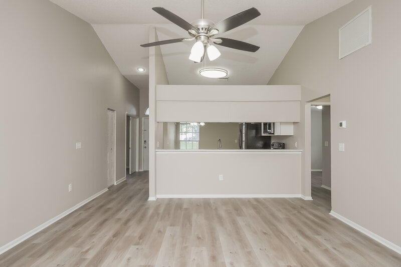 2,570/Mo, 11110 Bloomington Dr Tampa, FL 33635 Living Room View 2
