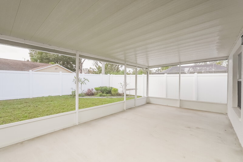 2,570/Mo, 11110 Bloomington Dr Tampa, FL 33635 Sun Room View