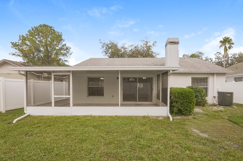 2,570/Mo, 11110 Bloomington Dr Tampa, FL 33635 Rear View