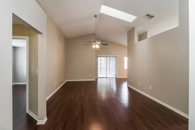 2,265/Mo, 1521 Spinning Wheel Dr Lutz, FL 33559 Living Room View