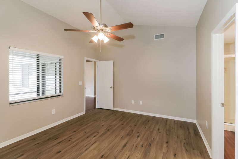 2,265/Mo, 1521 Spinning Wheel Dr Lutz, FL 33559 Main Bedroom View