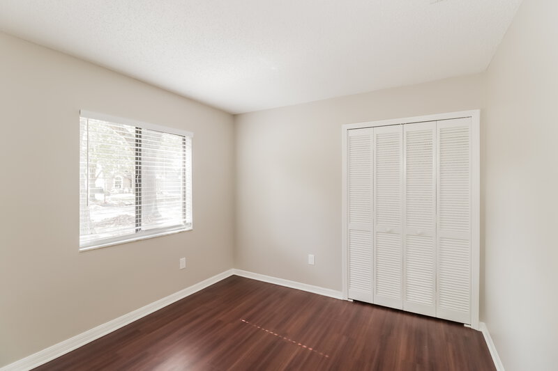 2,265/Mo, 1521 Spinning Wheel Dr Lutz, FL 33559 Bedroom View 2