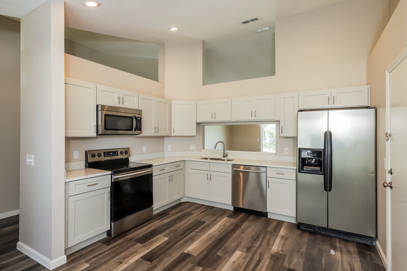 1,990/Mo, 3180 Thoroughbred Loop N Lakeland, FL 33811 Kitchen View