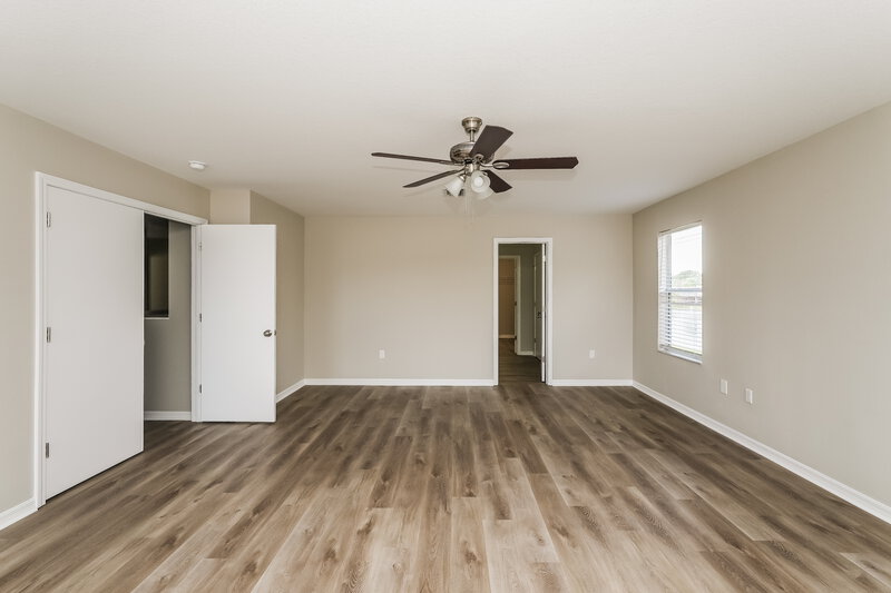 2,070/Mo, 7345 Hunters Greene Cir Lakeland, FL 33810 Main Bedroom View 2