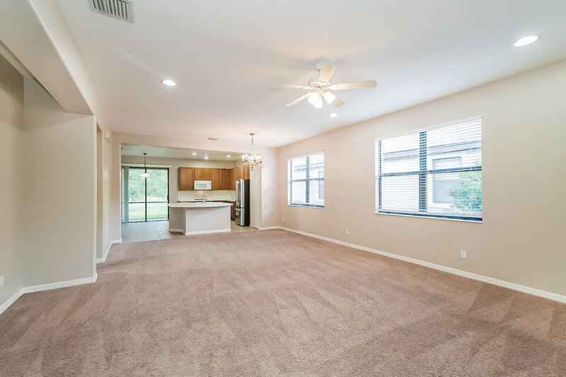 2,460/Mo, 20355 Chestnut Grove Dr Tampa, FL 33647 Living Room View 2