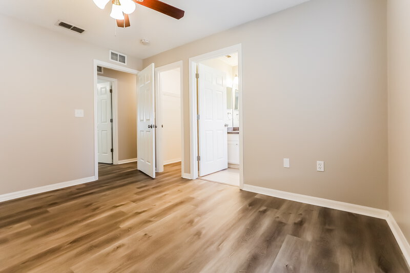 3,040/Mo, 11730 Lynn Brook Cir Seffner, FL 33584 Main Bedroom View 2