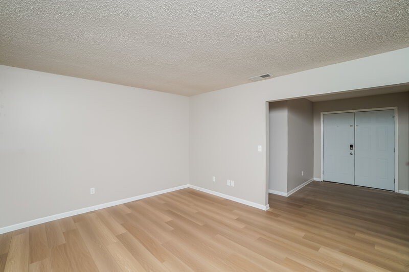 2,340/Mo, 16414 Bonneville Dr Tampa, FL 33624 Living Room View