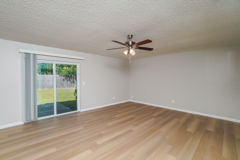 2,340/Mo, 16414 Bonneville Dr Tampa, FL 33624 Living Room View 2