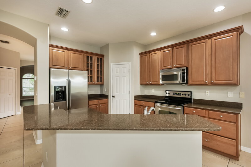 2,160/Mo, 2906 Copper Height Ct Valrico, FL 33594 Kitchen View 2