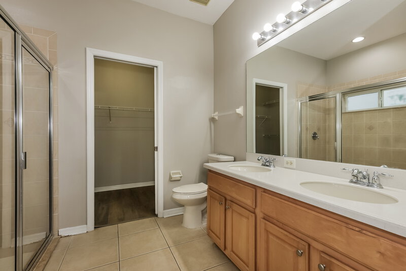 2,160/Mo, 2906 Copper Height Ct Valrico, FL 33594 Main Bathroom View