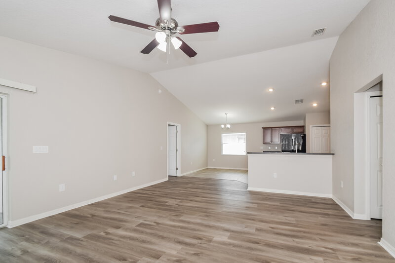 1,995/Mo, 4101 Sundance Place Loop Mulberry, FL 33860 Living Room View