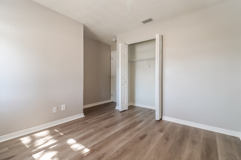 3,245/Mo, 7983 Shadow Run Dr Largo, FL 33773 Bedroom View 2