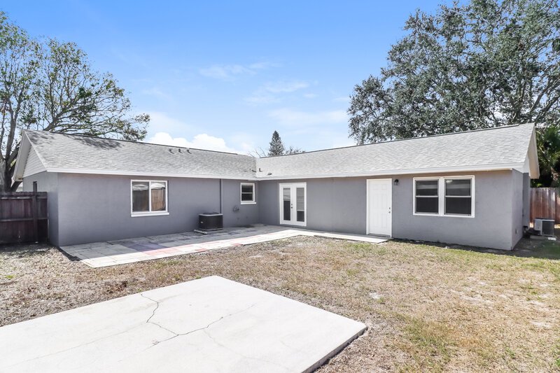 3,245/Mo, 7983 Shadow Run Dr Largo, FL 33773 Rear View