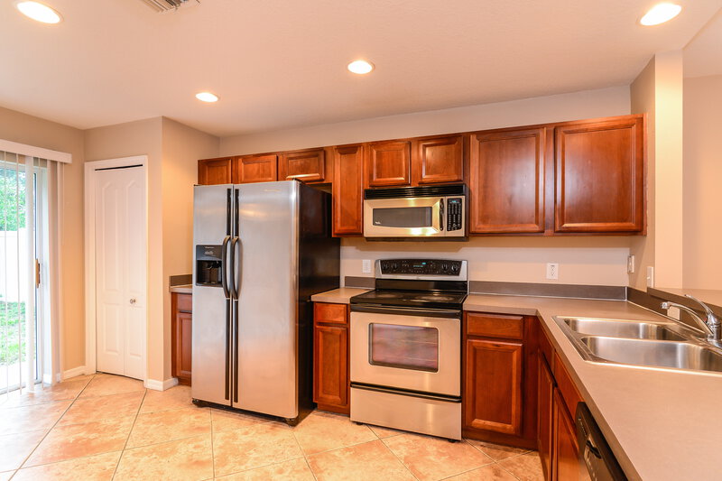 3,170/Mo, 7116 Kendall Heath Way Land O' Lakes, FL 34637 Kitchen View