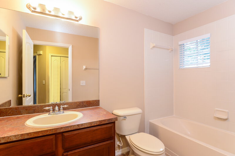 3,170/Mo, 7116 Kendall Heath Way Land O' Lakes, FL 34637 Bathroom View 2
