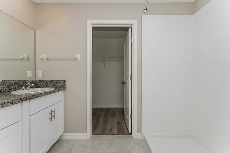 3,880/Mo, 4536 Eternal Prince Dr Sun City Center, FL 33573 Main Bathroom View