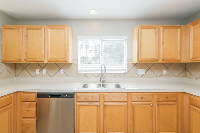 2,090/Mo, 9243 Wellstone Dr Land O Lakes, FL 34638 Kitchen View