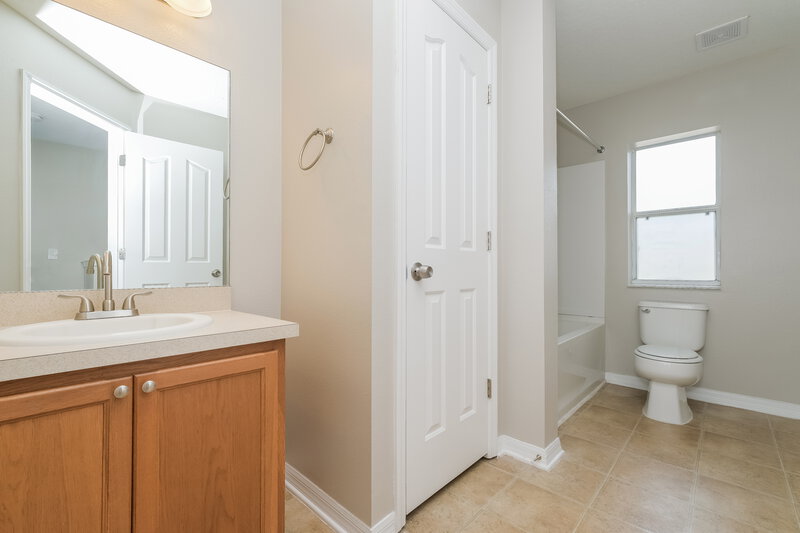 2,090/Mo, 9243 Wellstone Dr Land O Lakes, FL 34638 Main Bathroom View