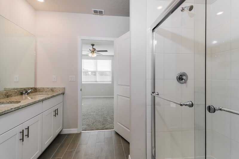 2,195/Mo, 38969 Harlow Rose Drive Zephyrhills, FL 33540 Main Bathroom View 2